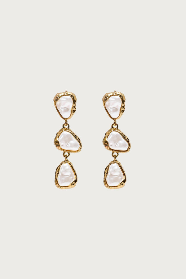 So Pearly Dangle Earrings