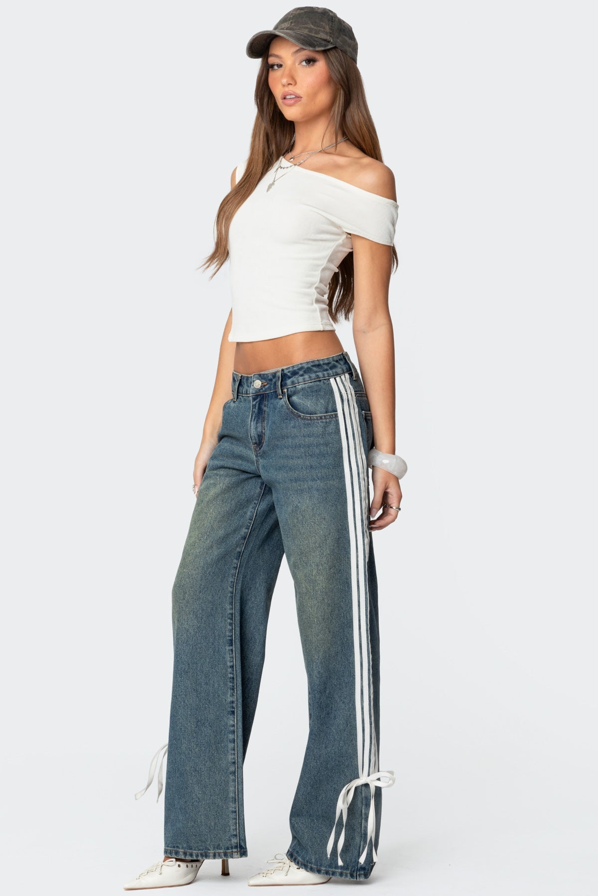 Ribbon Washed Low Rise Baggy Jeans
