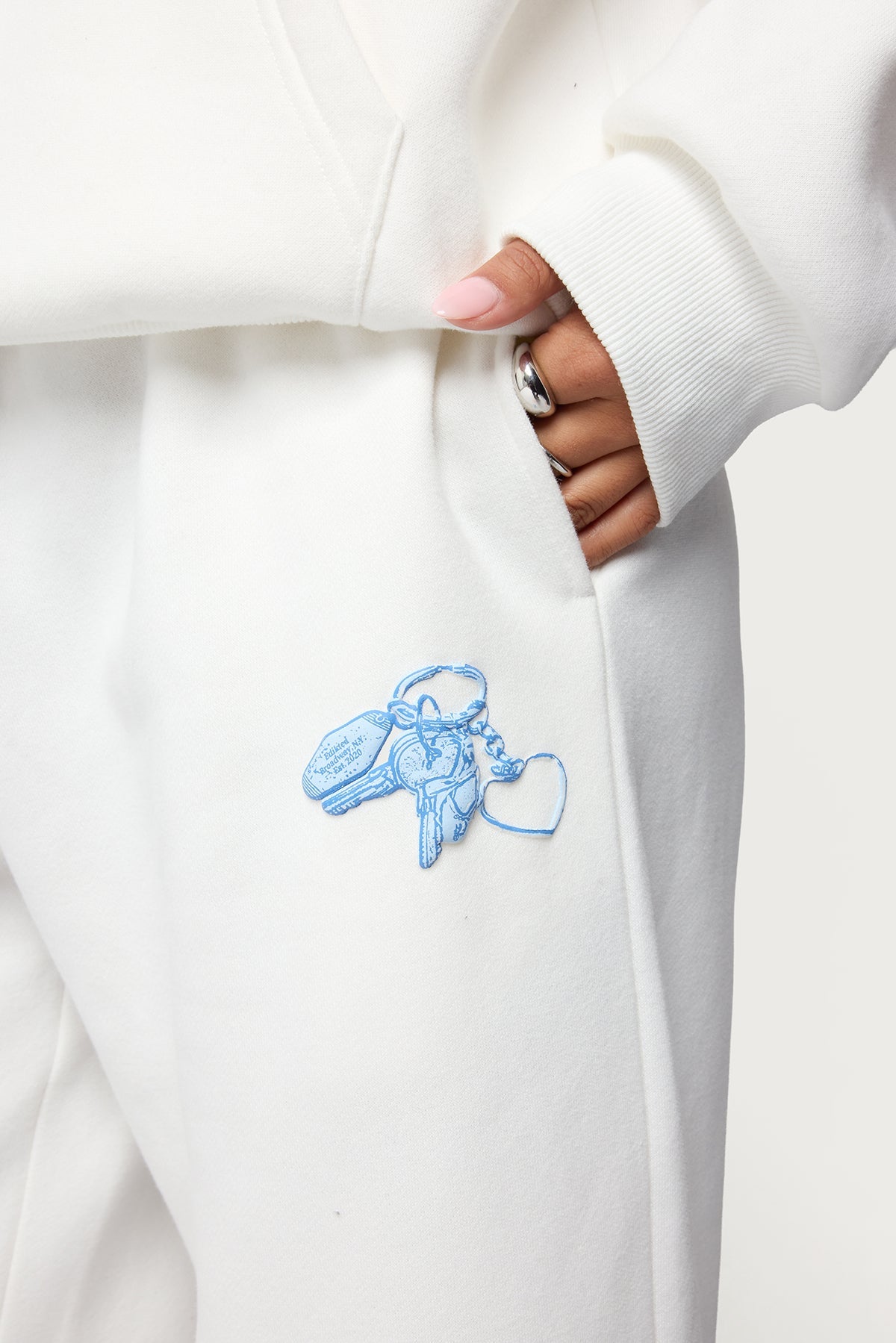 Keychain Cutie Straight Leg Joggers