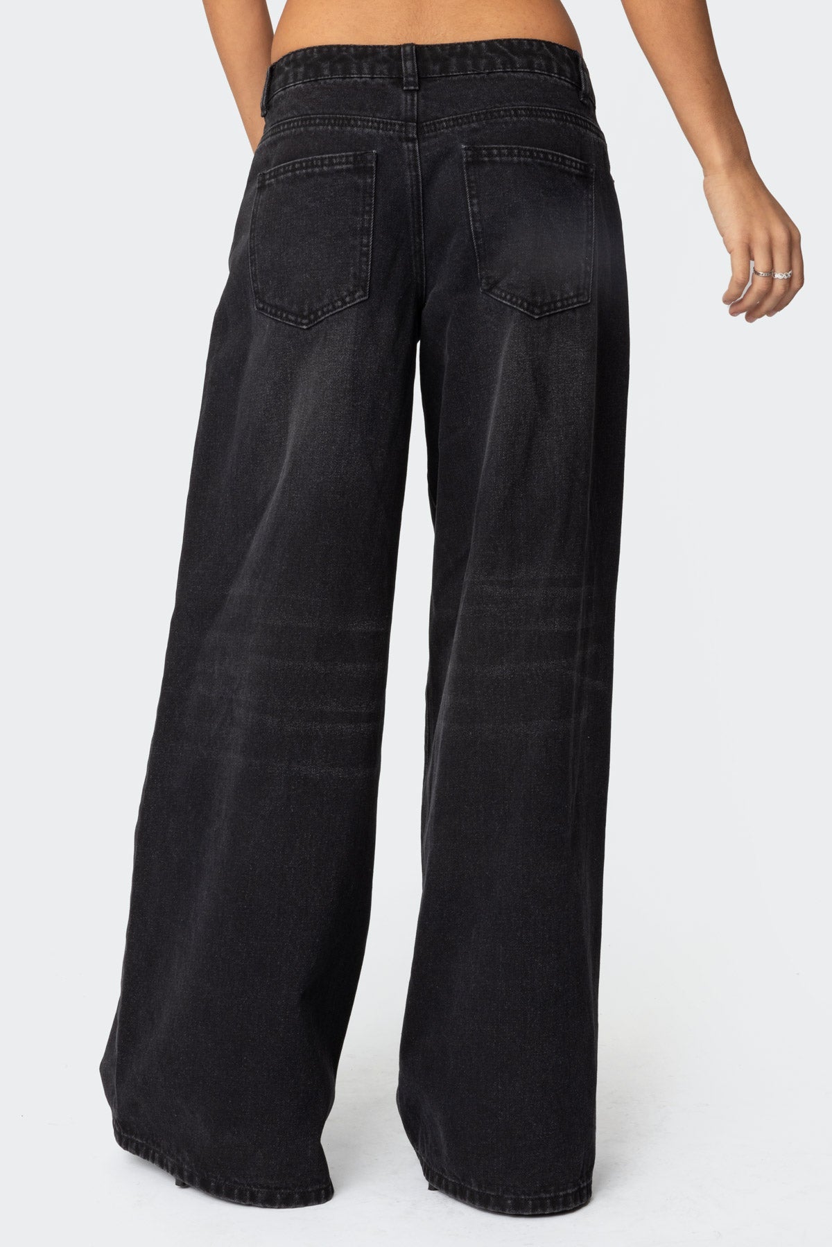 Pleated Detail Low Rise Baggy Jeans