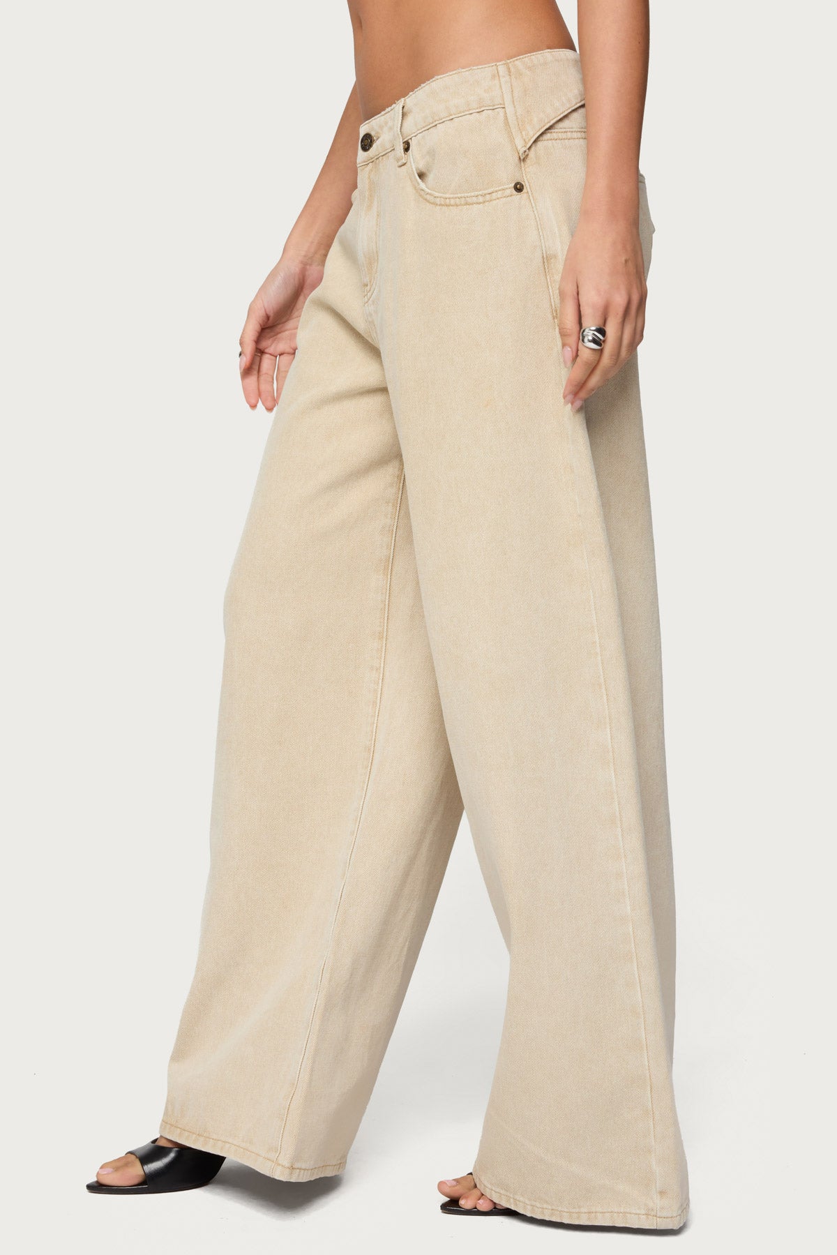 Buttoned Belt Low Rise Baggy Jeans