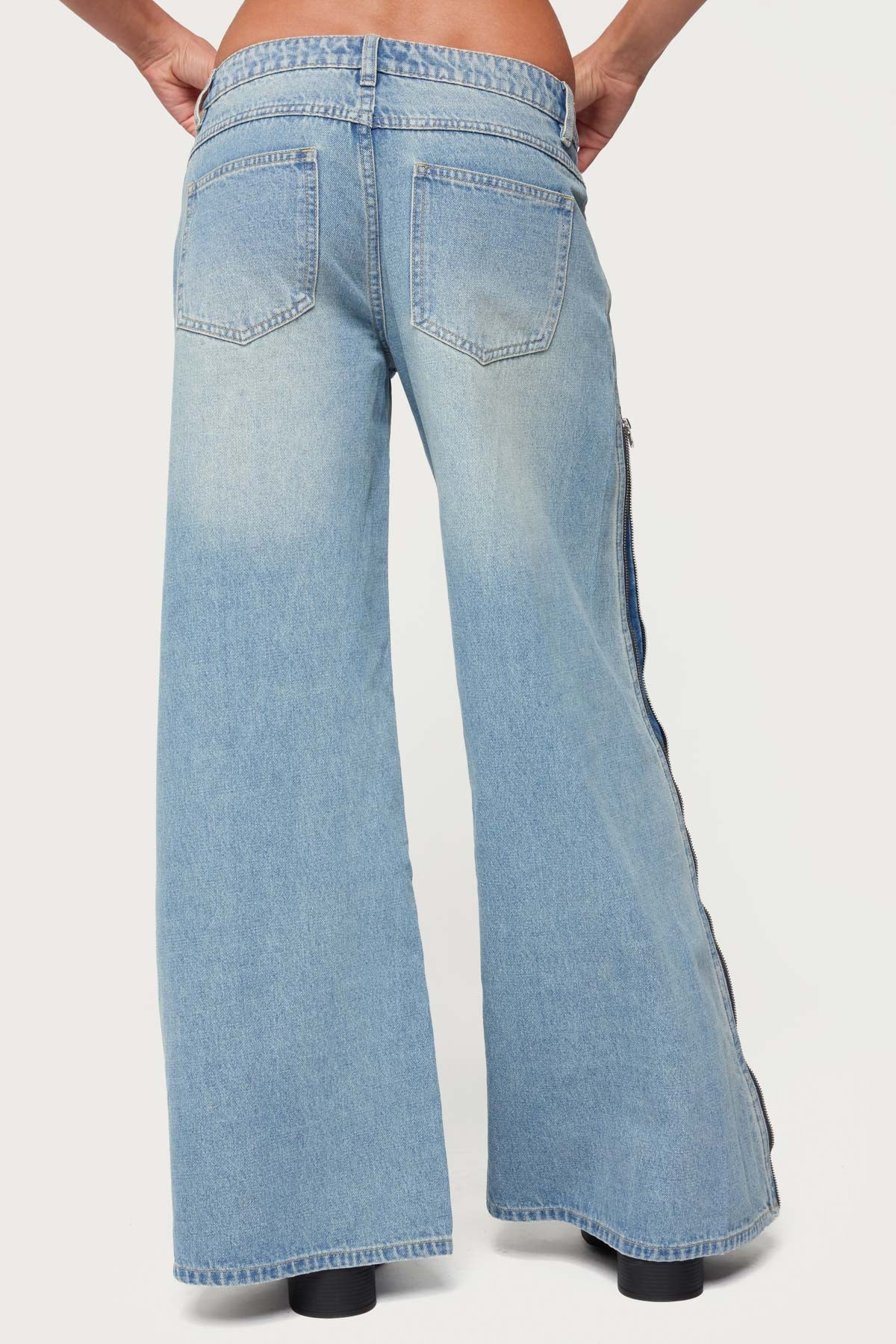 Zippered Washed Low Rise Wide Leg Jeans