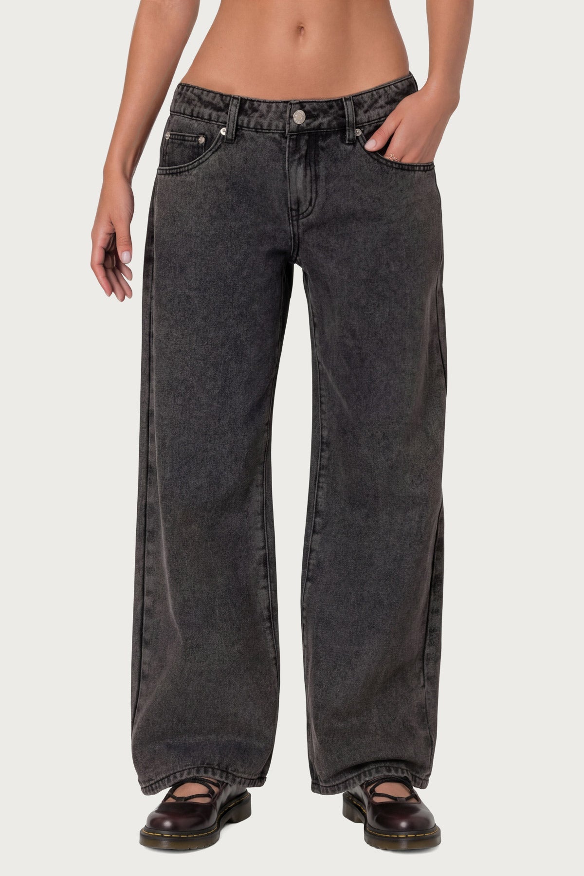 Petite Raelynn Washed Low Rise Baggy Jeans