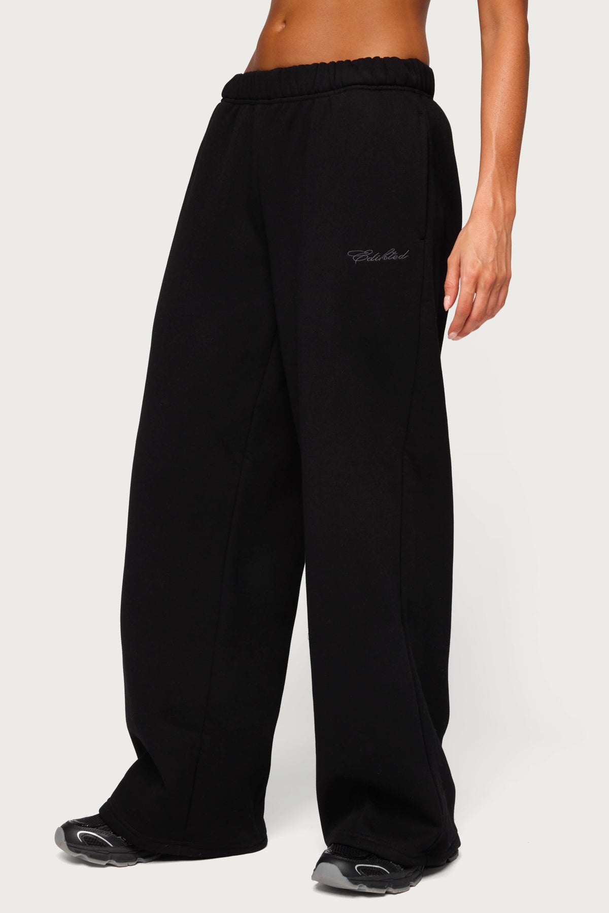 Basic Girl Wide Leg Edikted Joggers