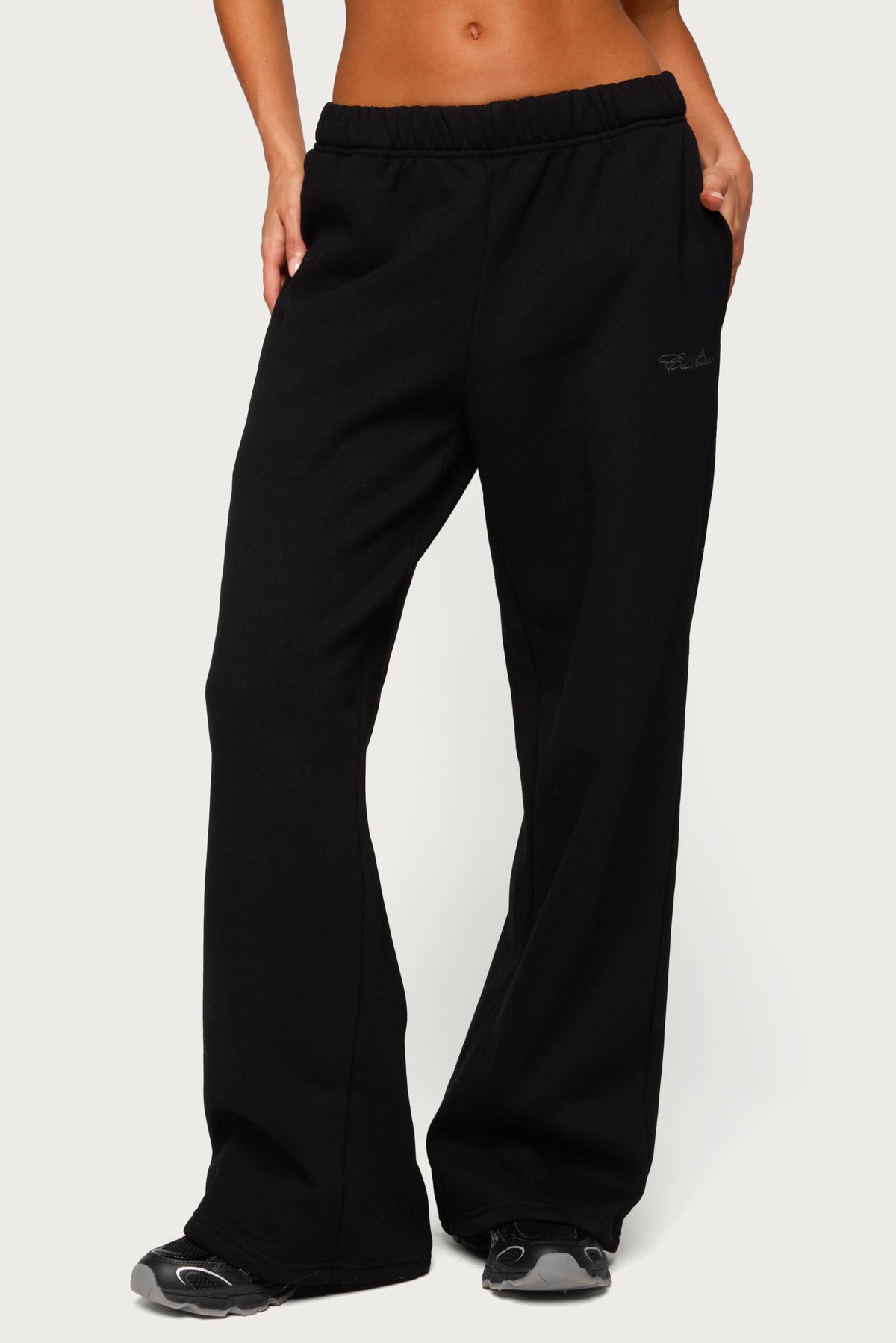 Basic Girl Wide Leg Edikted Joggers