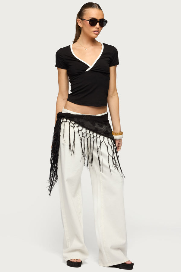 Yulenna Contrast V Neck Top