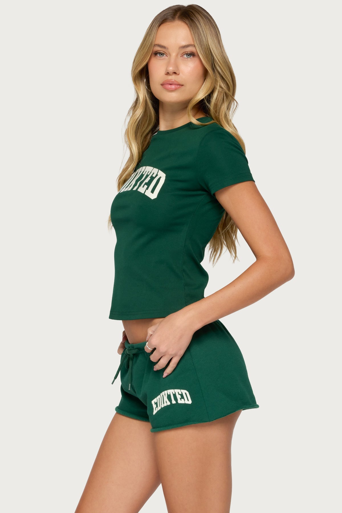 Sporty Babe Edikted T Shirt