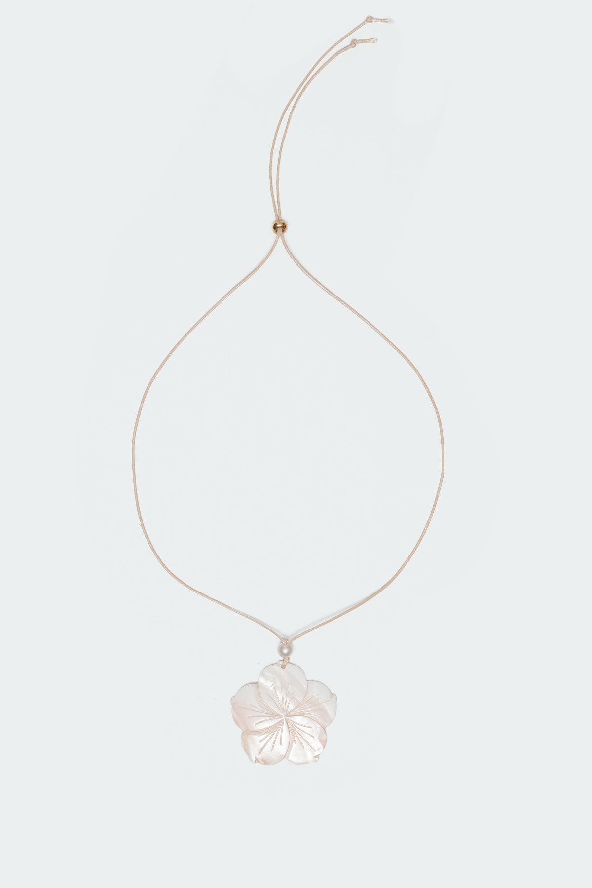 Beachy flower shell string necklace