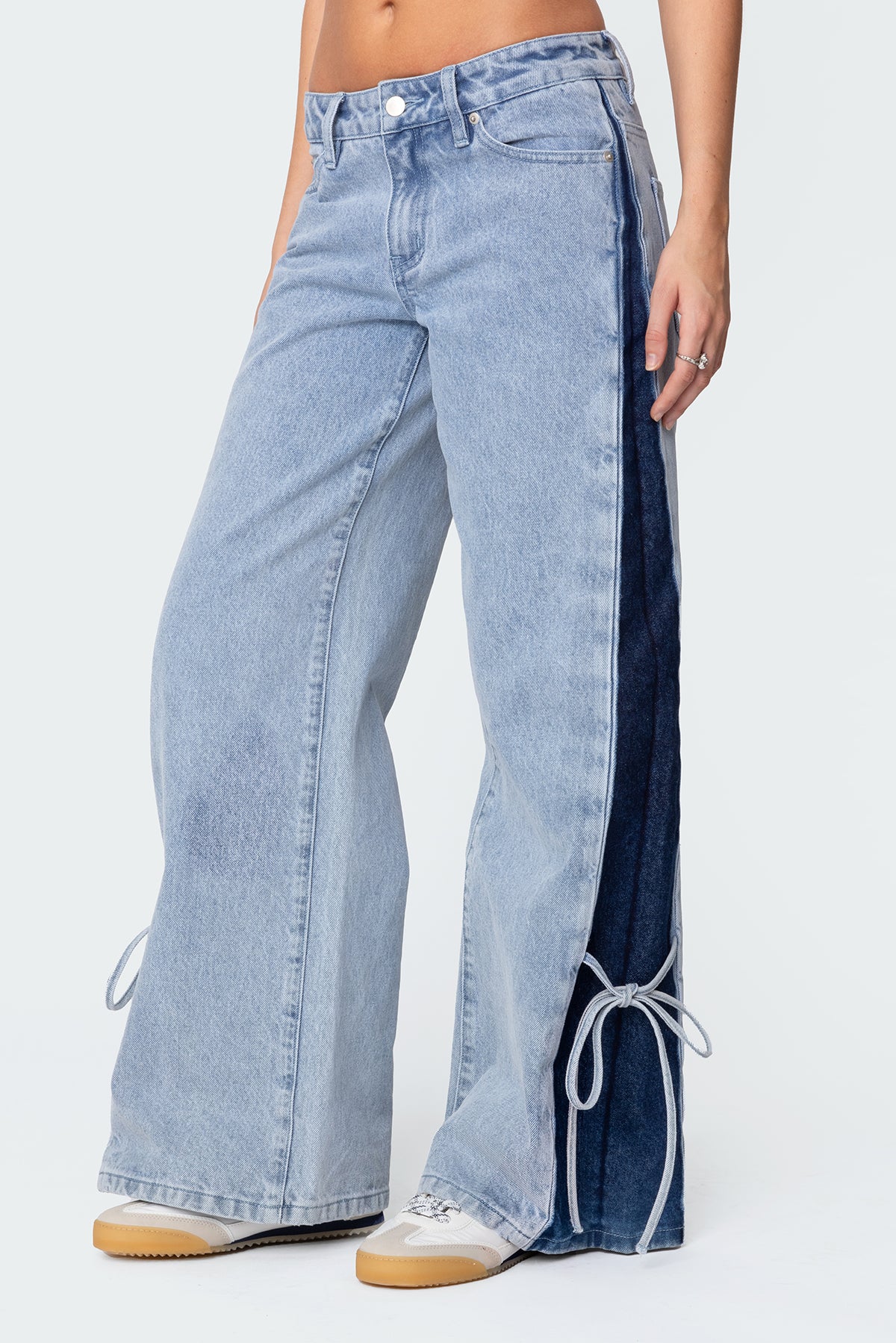 Contrast Split Washed Jeans