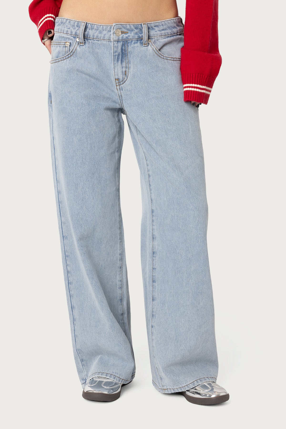 Petite Raelynn Washed Low Rise Baggy Jeans