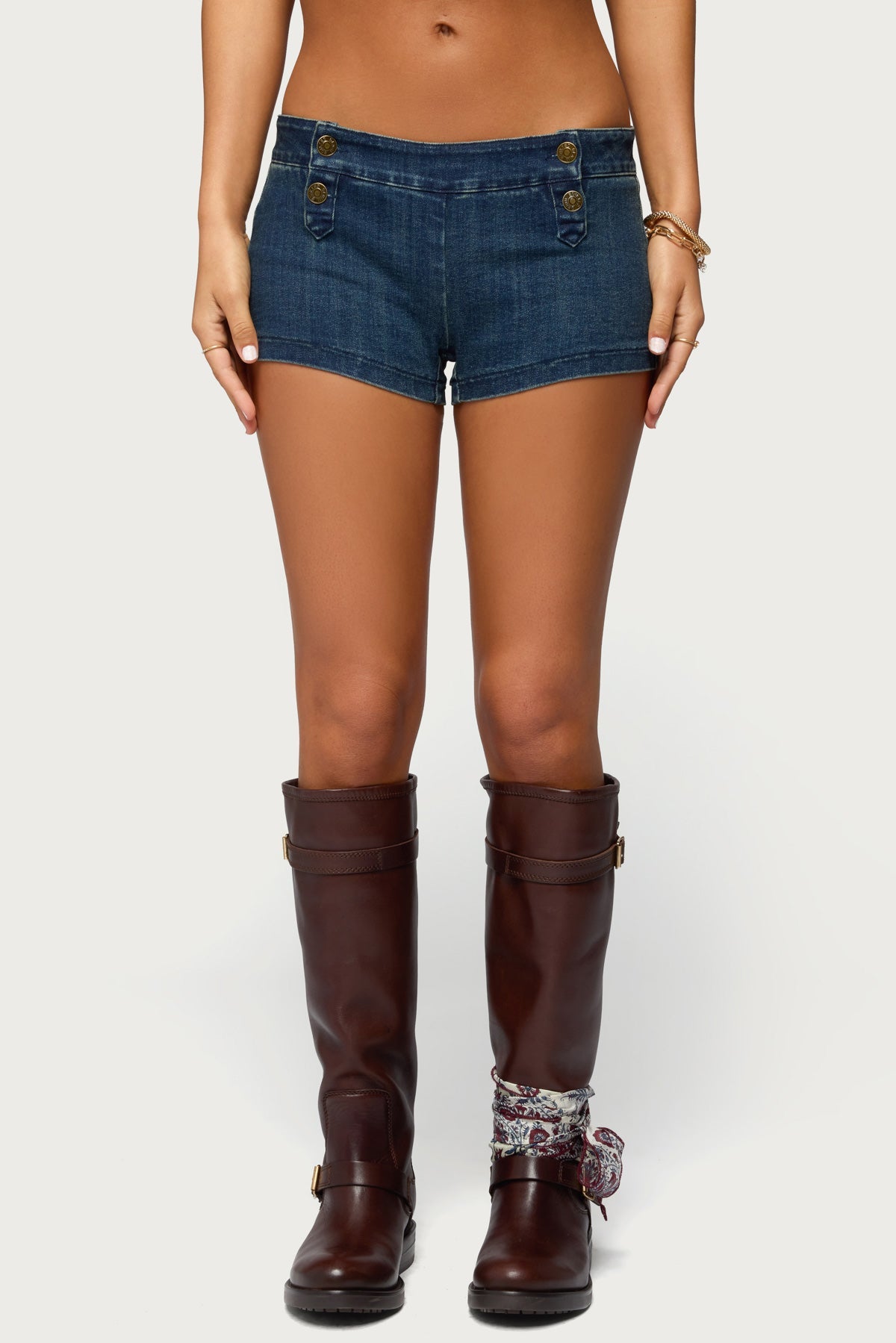 Sashe Stretchy Denim Shorts