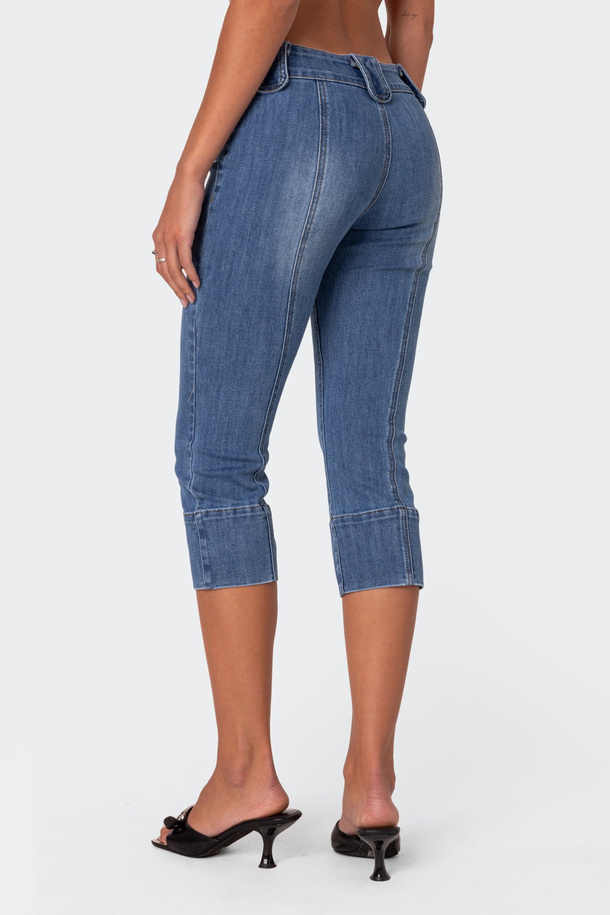 Jesse Low Rise Washed Capri Jeans