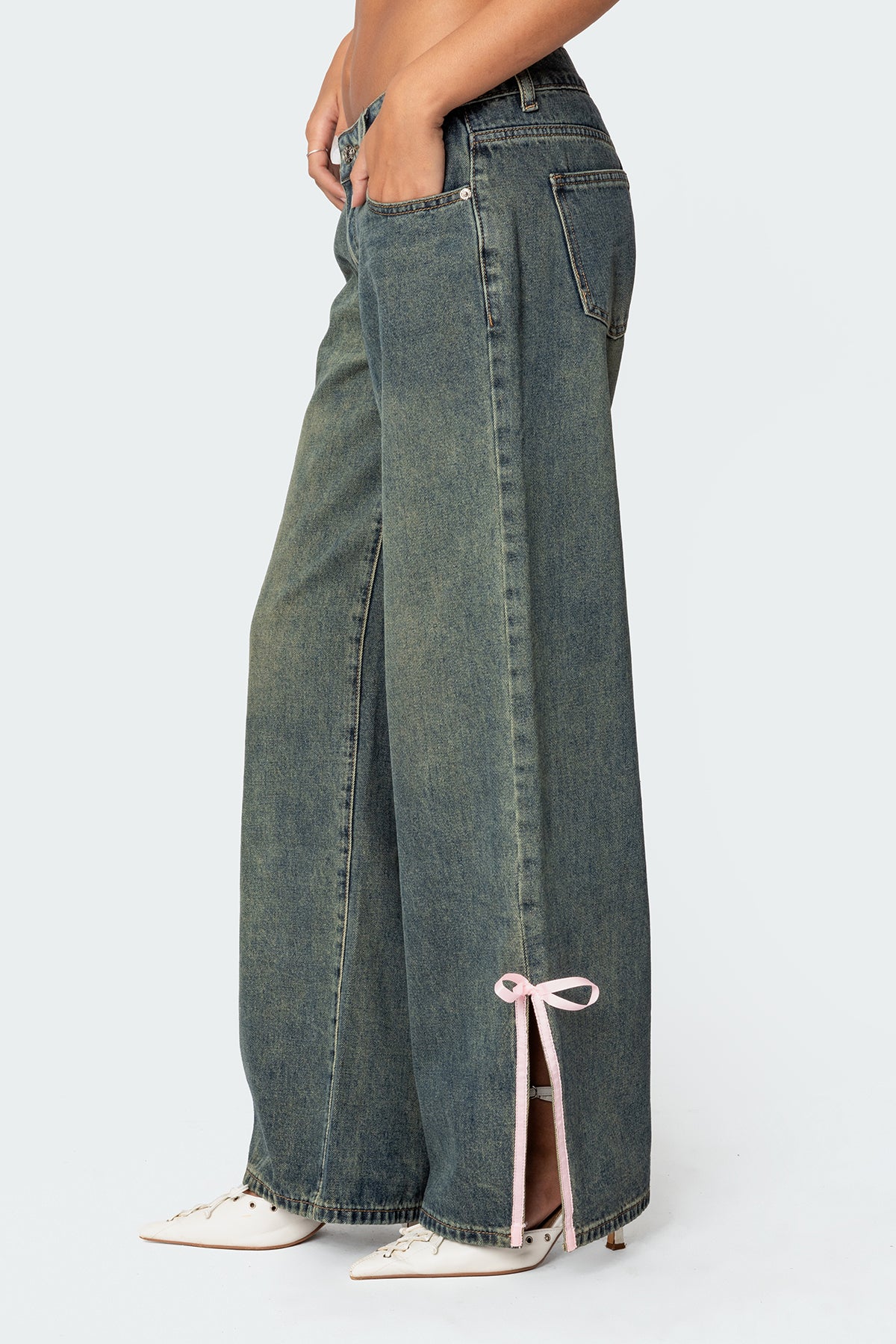 Bow Slitted Vintage Washed Jeans