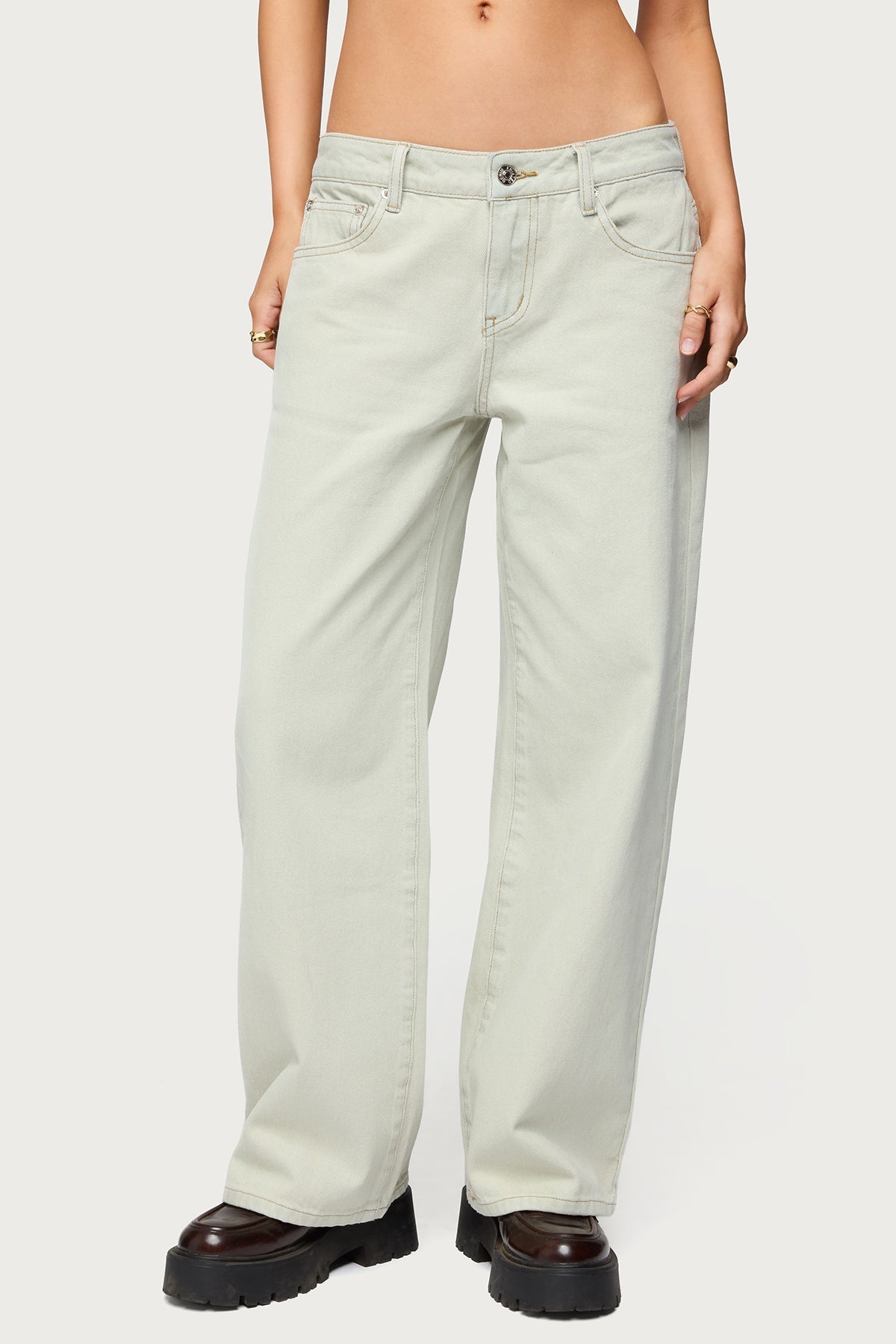 Petite Raelynn Washed Low Rise Baggy Jeans