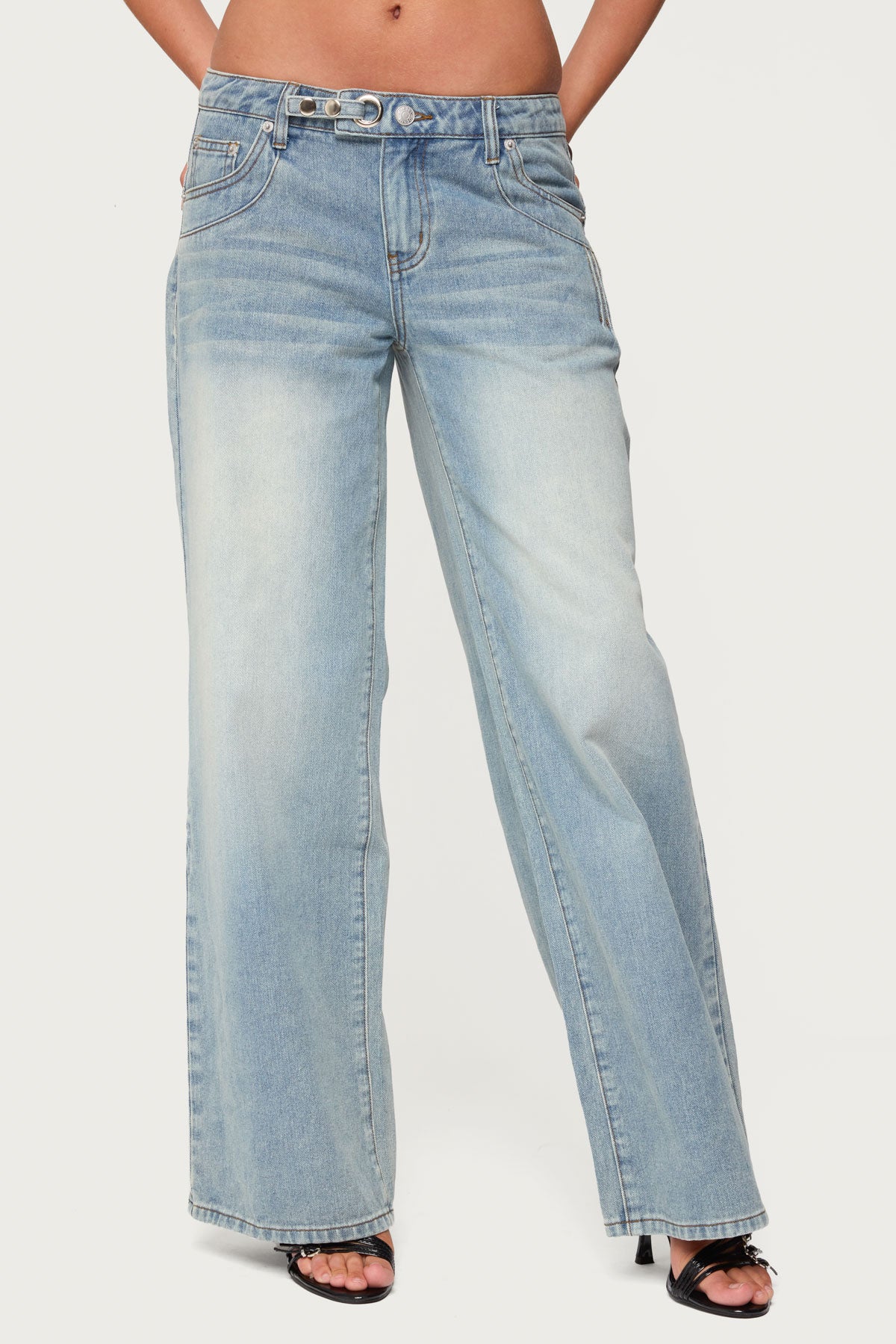 Celia Washed Low Rise Baggy Jeans