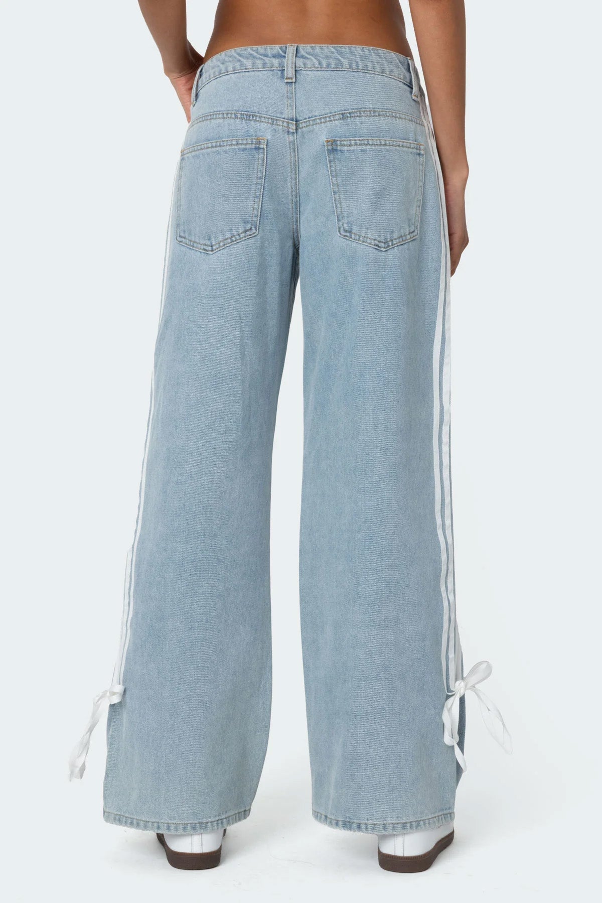 Washed Low Rise Ribbon Jeans