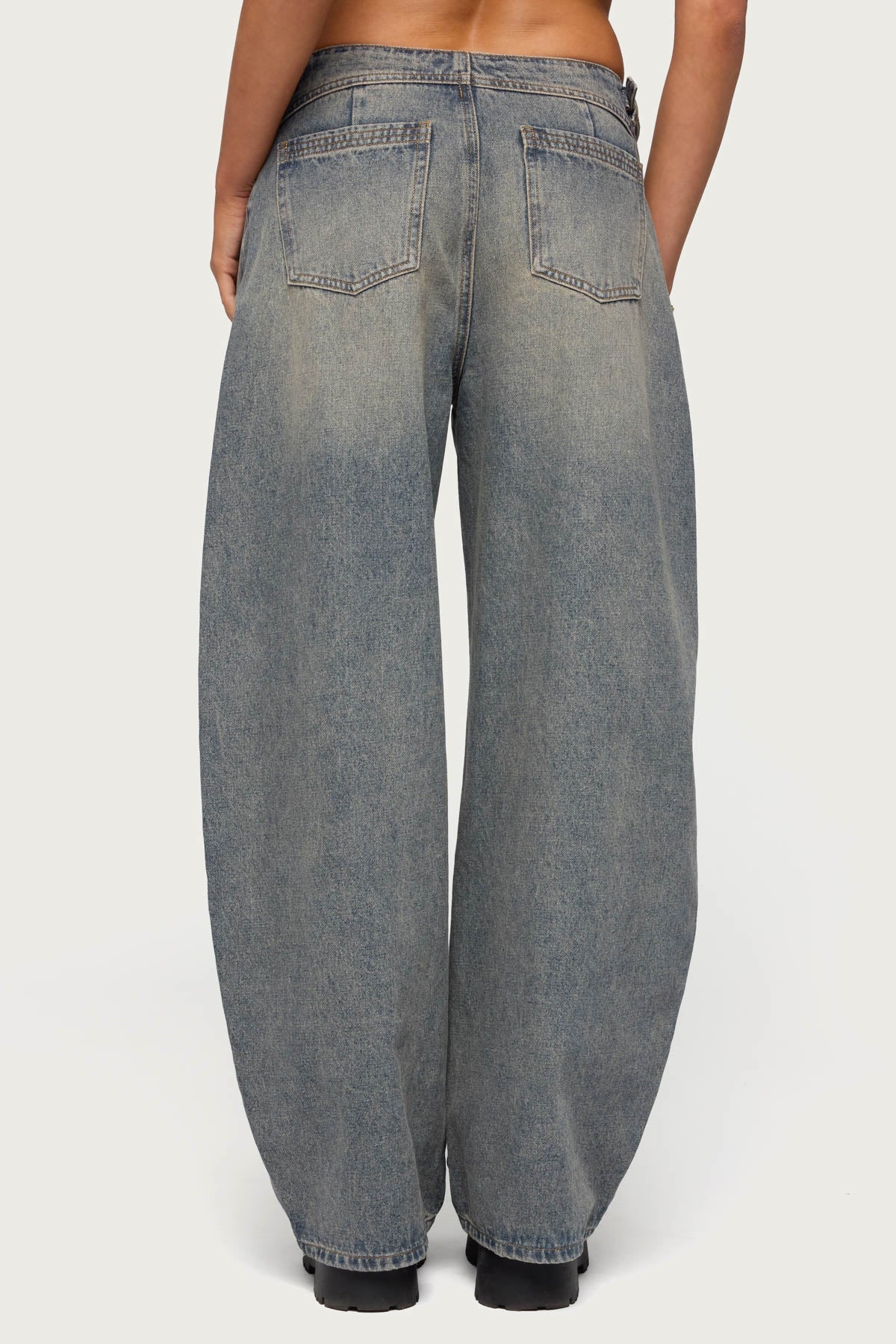 Side Belt Low Rise Barrel Jeans