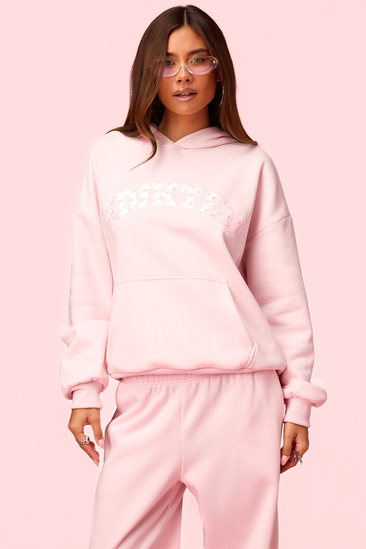 Edikted Hearts Barbie™ Oversized Hoodie