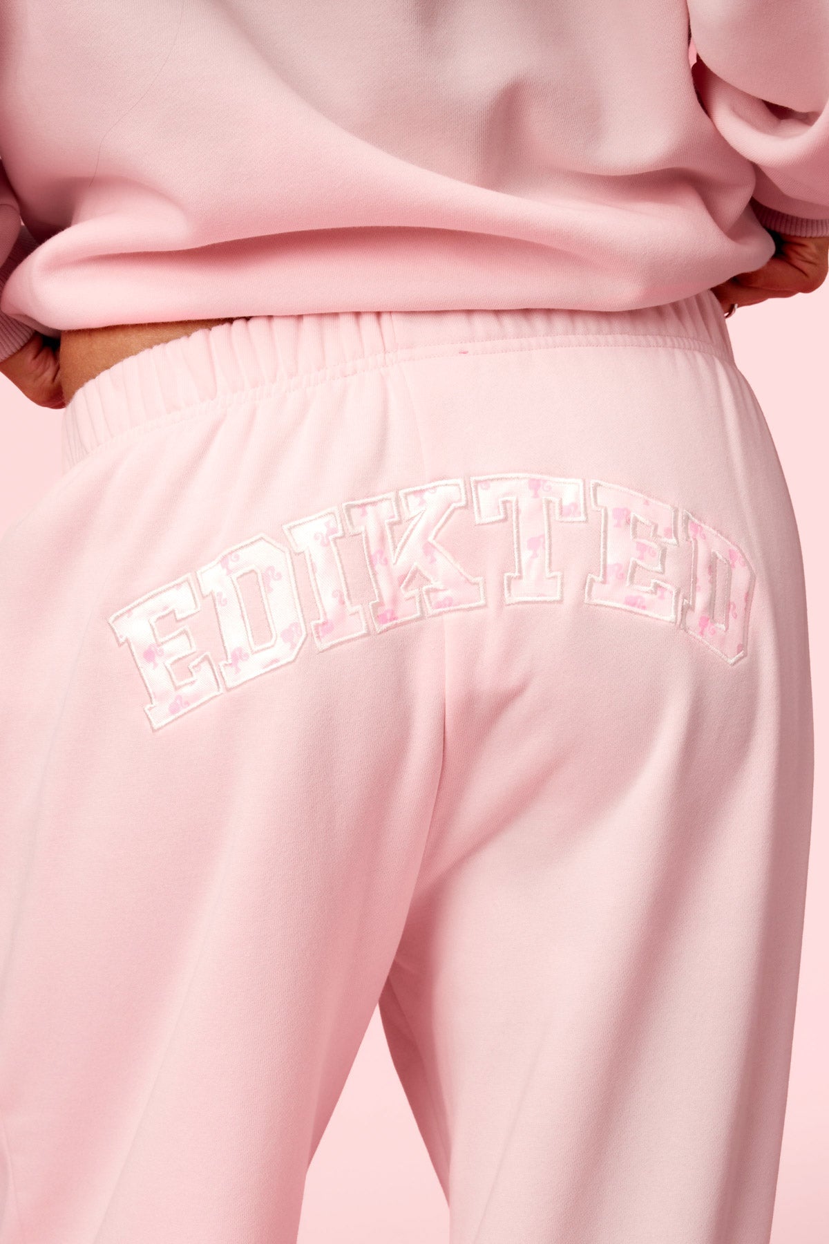 Edikted Hearts Barbie™ Baggy Joggers