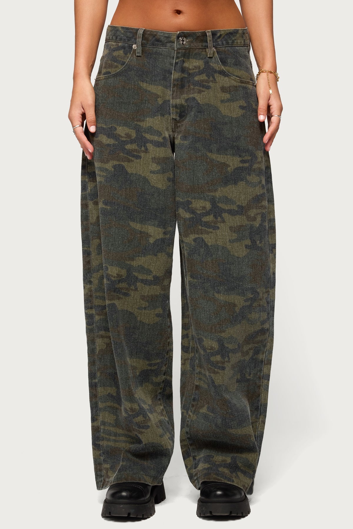 Anna Camo Low Rise Baggy Jeans